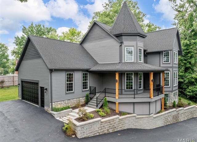 Property at 1016 Marshall Ave, Webster Groves, MO 63119, 4 beds, 3.5 baths