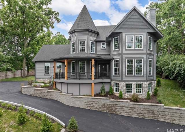 Property at 1016 Marshall Ave, Webster Groves, MO 63119, 4 beds, 3.5 baths