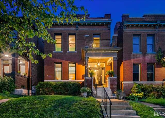 Property at 3832 Juniata St, St Louis, MO 63116, 4 beds, 2.5 baths