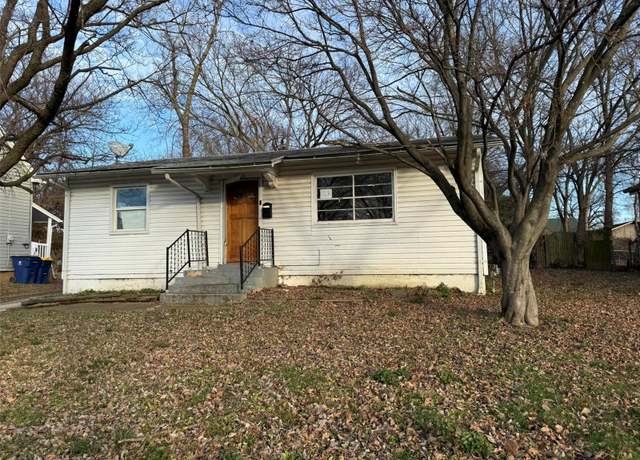 Property at 2814 Lyndhurst Ave, St Louis, MO 63114, 2 beds, 1 bath