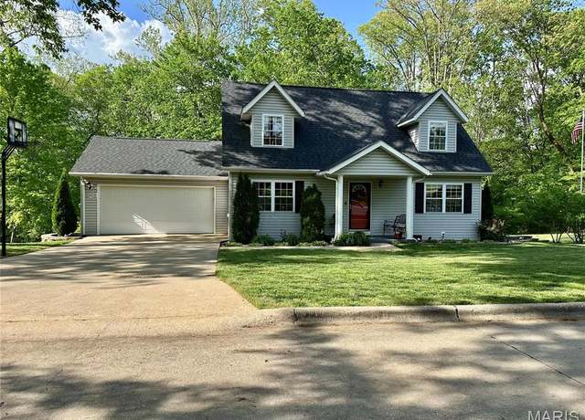 Property at 2950 Jasmine Rd, Cape Girardeau, MO 63701, 3 beds, 2.5 baths