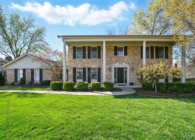 Property at 15988 Meadow Oak Dr, Chesterfield, MO 63017, 4 beds, 3 baths
