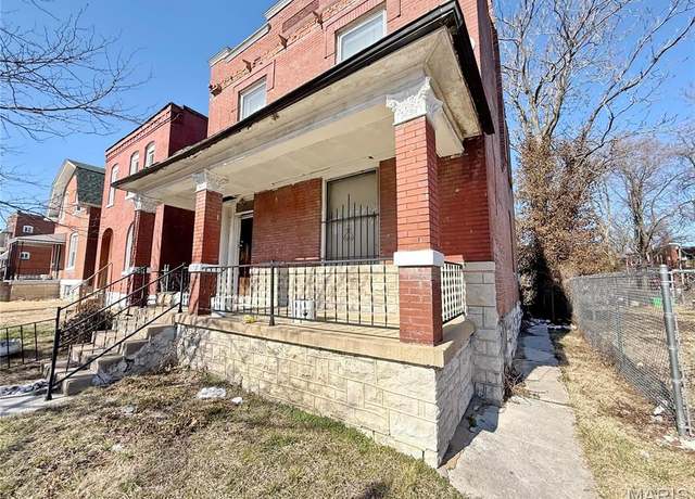 Property at 4753 Maffitt Ave, St Louis, MO 63113, 3 beds, 1.5 baths
