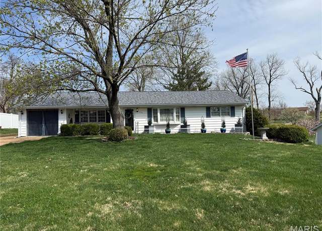 Property at 705 Connie Ln, Manchester, MO 63021, 3 beds, 2 baths