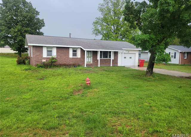 Property at 128 Phillips Ave, Oran, MO 63771, 3 beds, 1.5 baths