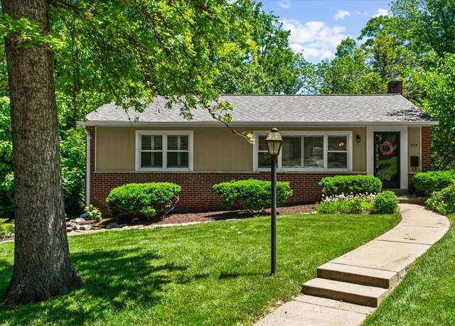 Property at 104 S Brent Ave, Oakland, MO 63122, 3 beds, 2 baths