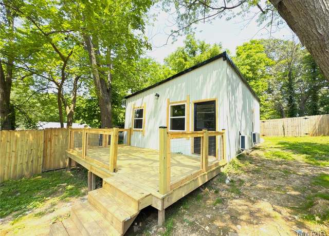 Property at 109 Preston St, Crocker, MO 65452, 1 bed, 1 bath