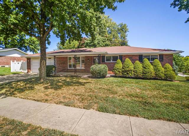 Property at 3026 Blanchette Dr, St Charles, MO 63301, 3 beds, 2 baths
