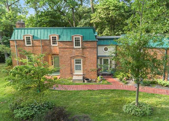 Property at 1213 Belleville St, Lebanon, IL 62254, 4 beds, 2.5 baths