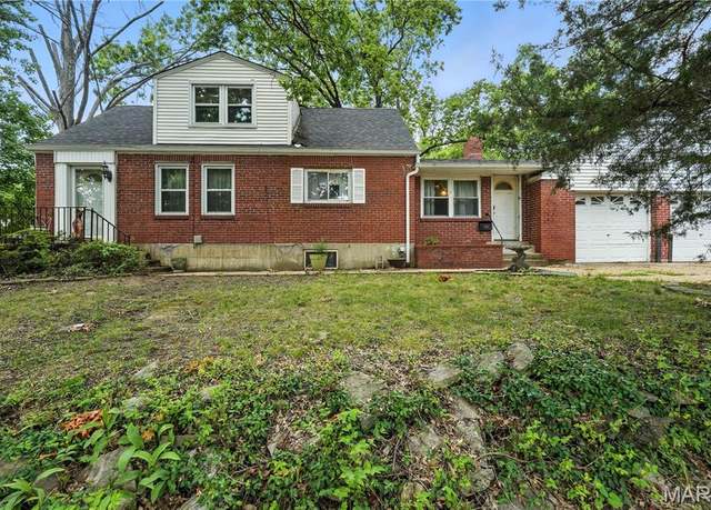 Property at 831 S Harrison Ave, St Louis, MO 63122, 4 beds, 2 baths