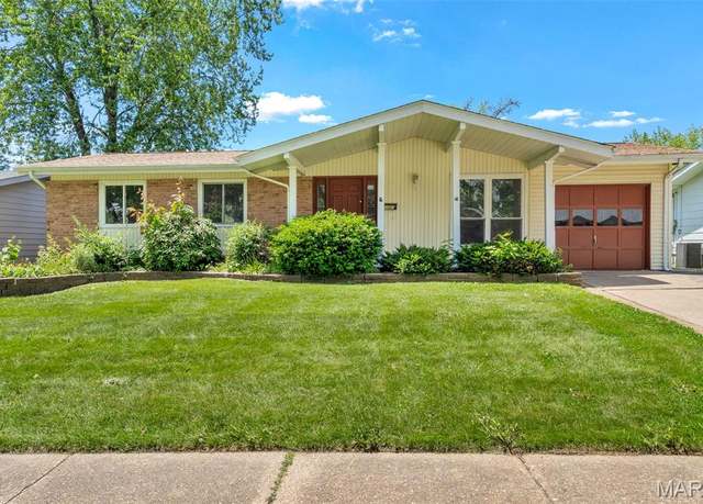 Property at 1366 Springhurst Dr, Florissant, MO 63031, 3 beds, 1.5 baths