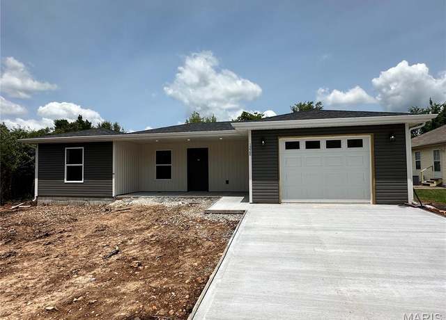 Property at 1223 Utah St, Lebanon, MO 65536, 3 beds, 2 baths