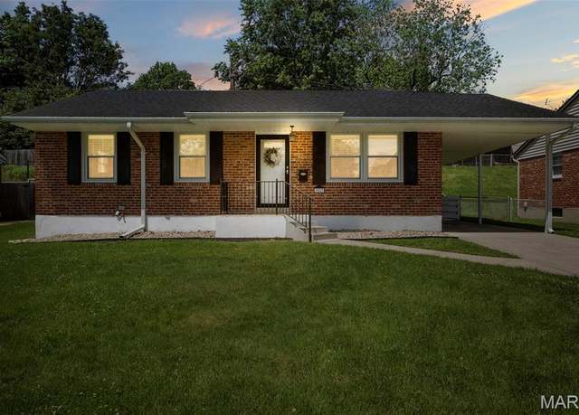 Property at 9523 Hale Dr, St Louis, MO 63123, 3 beds, 1.5 baths