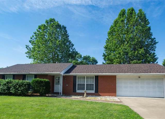 Property at 321 Neptune Ln, Godfrey, IL 62035, 3 beds, 2 baths