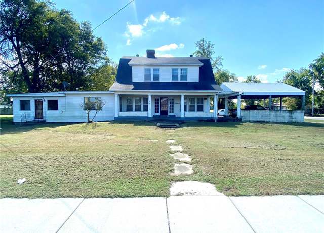 Property at 101 E Cedar St, Bertrand, MO 63823, 5 beds, 2.5 baths