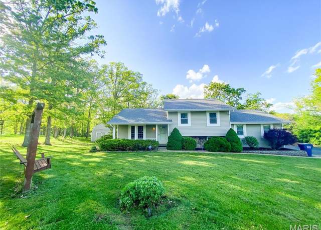 Property at 19113 Bent Oak Dr, Warrenton, MO 63383, 3 beds, 1.5 baths