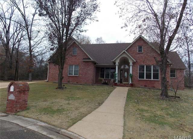 Property at 2629 Miller Ln, Poplar Bluff, MO 63901, 4 beds, 3 baths