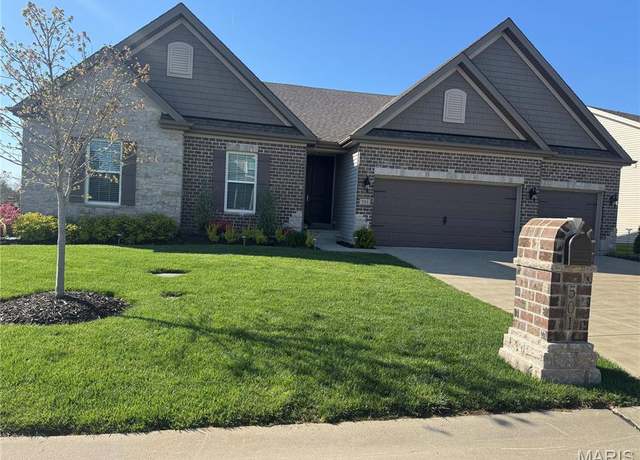 Property at 501 Upper Ridgepointe Ct, Lake St Louis, MO 63367, 4 beds, 3.5 baths