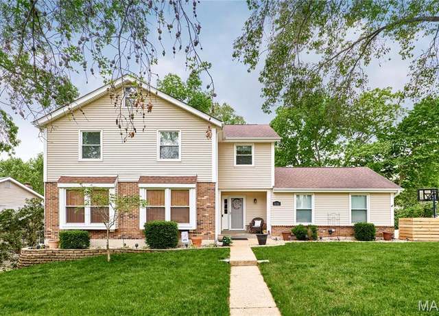 Property at 5811 White Pine Dr, St Louis, MO 63129, 5 beds, 3 baths