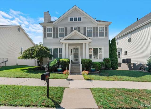 Property at 17136 Windsor Crest Blvd, Wildwood, MO 63038, 4 beds, 3 baths