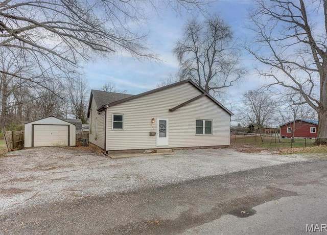 Property at 600 N Washington, Sparta, IL 62286, 4 beds, 1.5 baths