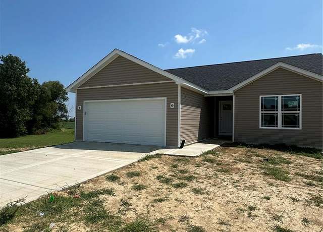 Property at 1566 Orchard Lakes Cir, Belleville, IL 62220, 3 beds, 2 baths