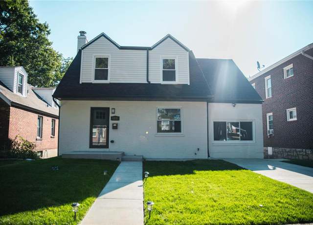 Property at 1090 Roth Ave, St Louis, MO 63130, 4 beds, 2 baths