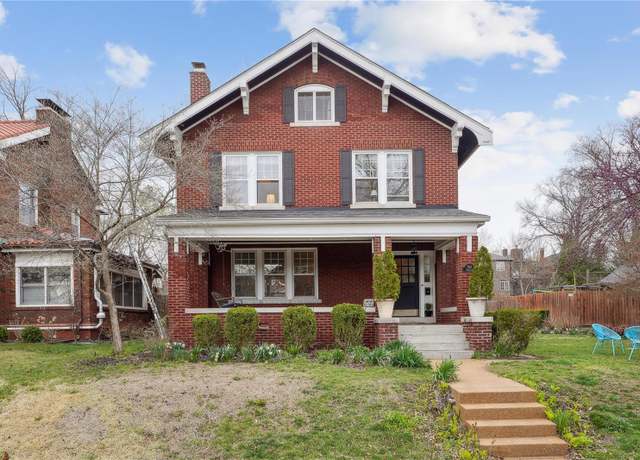 Property at 7167 Waterman Ave, University City, MO 63130, 5 beds, 2.5 baths