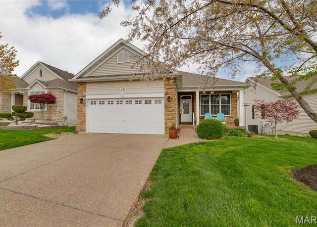 Property at 642 Falconcrest Dr, Lake St Louis, MO 63367, 3 beds, 3 baths