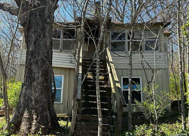 Property at 651 Mulberry St, Newburg, MO 65550, 2 beds, 1 bath