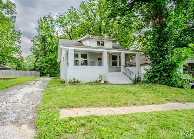 Property at 2840 Ridgeway Ave, St John, MO 63114, 2 beds, 1 bath