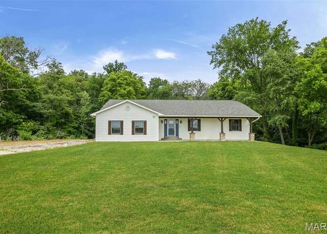 Property at 3931 Lower Saxtown Rd, Waterloo, IL 62298, 3 beds, 3.5 baths