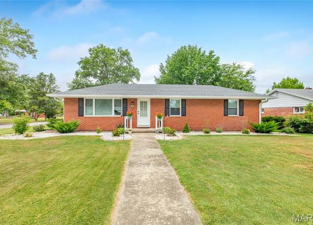 Property at 708 Pardee Rd, Godfrey, IL 62035, 2 beds, 1.5 baths