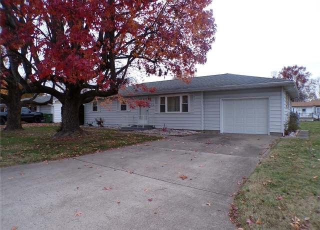 Property at 205 Dixie Dr, Chester, IL 62233, 3 beds, 1 bath