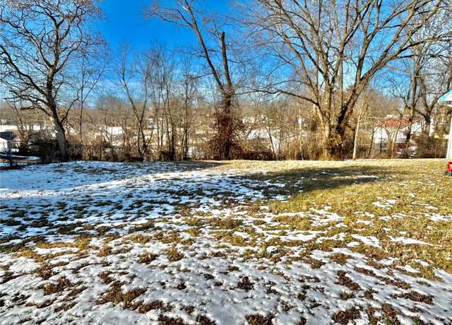 Property at 404 E 2nd St, Salem, MO 65560