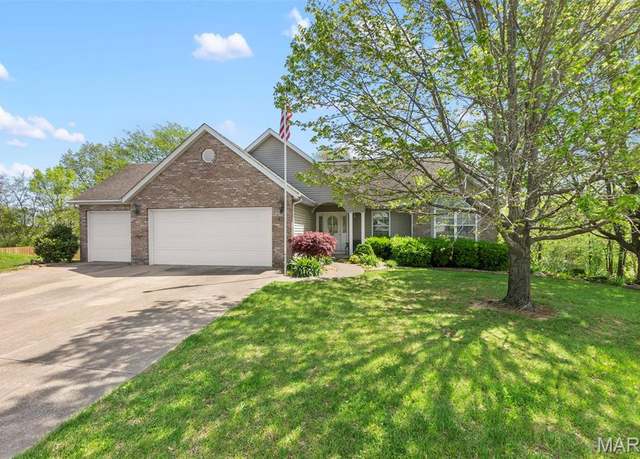 Property at 677 Pleasant Lake Dr, Jackson, MO 63755, 4 beds, 3 baths