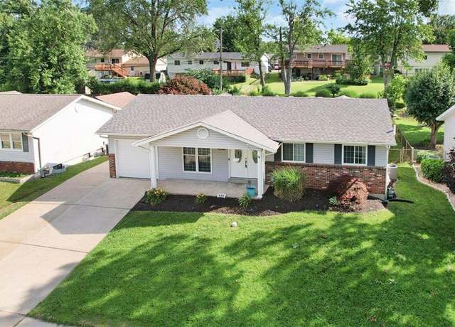 Property at 438 Rockview Dr, St Louis, MO 63129, 3 beds, 2 baths