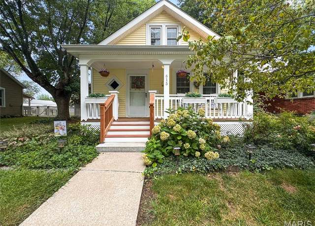 Property at 615 Morrison Ave, Waterloo, IL 62298, 4 beds, 2.5 baths