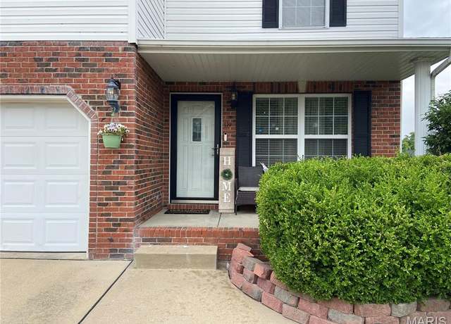 Property at 119 Shiloh Ridge Dr, Belleville, IL 62221, 3 beds, 2.5 baths