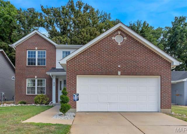 Property at 230 Crescent Valley Ct, Valley Park, MO 63088, 3 beds, 2.5 baths