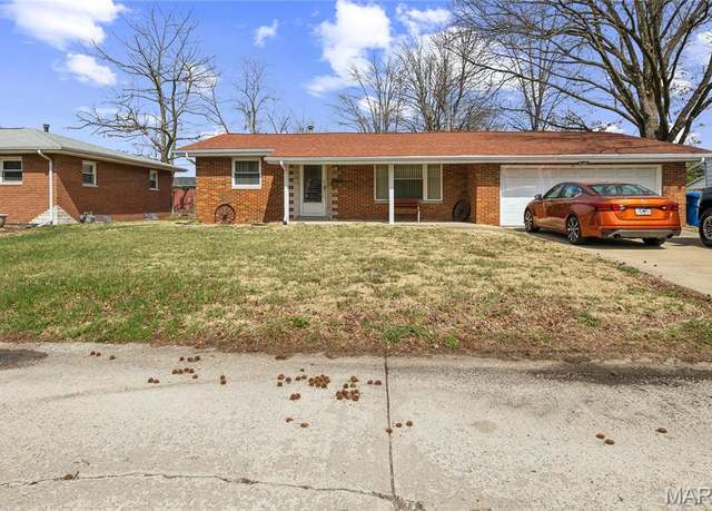 Property at 2533 Ivy Ln, Granite City, IL 62040, 3 beds, 1.5 baths