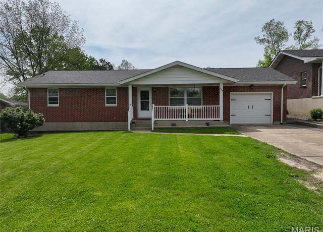 Property at 218 Riverview Dr, Ste Genevieve, MO 63670, 2 beds, 1.5 baths