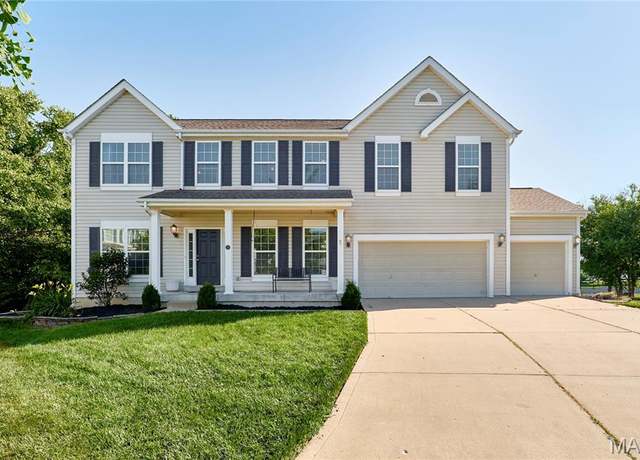 Property at 20 Airfield Crossing Ct, Lake Saint Louis, MO 63367, 4 beds, 2.5 baths