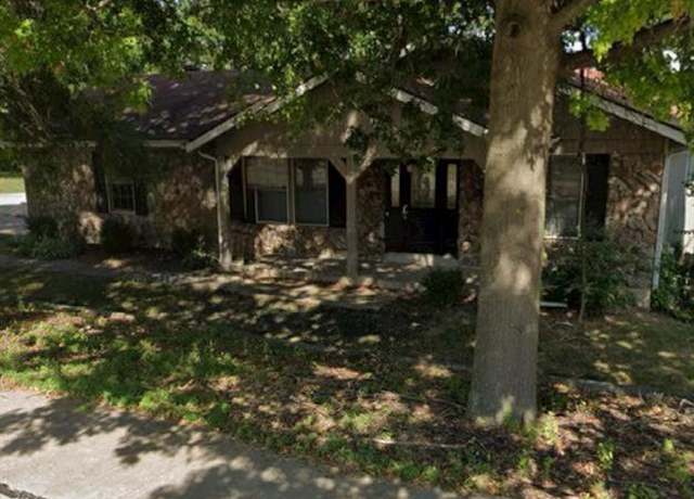 Property at 11830 7 Hills Dr, Florissant, MO 63033, 3 beds, 2.5 baths