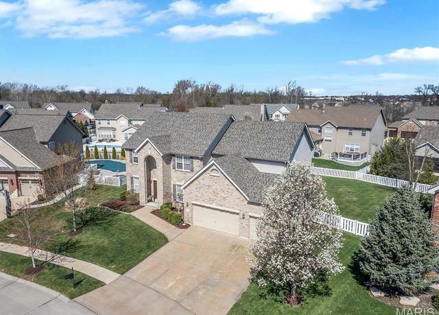 Property at 2049 Saint Madeleine Dr, O'fallon, MO 63368, 5 beds, 3.5 baths