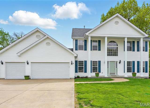 Property at 14 Carlton Valley Ct, St Charles, MO 63303, 5 beds, 3.5 baths