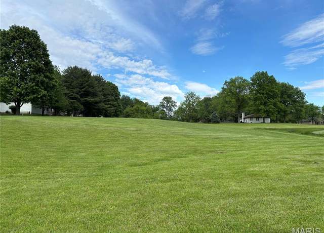 Property at 139 Savannah Ct, Glen Carbon, IL 62034