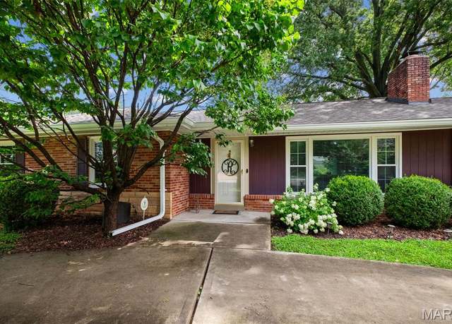 Property at 1408 Bopp Rd, Des Peres, MO 63131, 3 beds, 2 baths