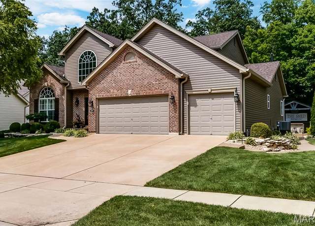 Property at 310 Highland Meadows Ct, Wentzville, MO 63385, 4 beds, 3.5 baths