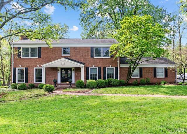 Property at 19 Sackston Woods Ln, St Louis, MO 63141, 4 beds, 2.5 baths